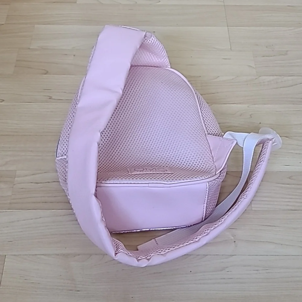 OMG Miss Gwen's ACCESSORIES Pink OMBRE HEART LOVE BACKPACK 9"×7" - Picture 4 of 6